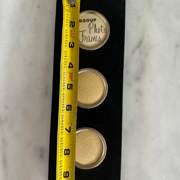 Vintage Silver & Black Velvet Hanging Frame - Picture 2 of 7